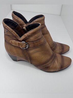 PIKOLINOS Tan & Brown Leather Ankle Boots with Side Zip & Buckle Detail, Western
